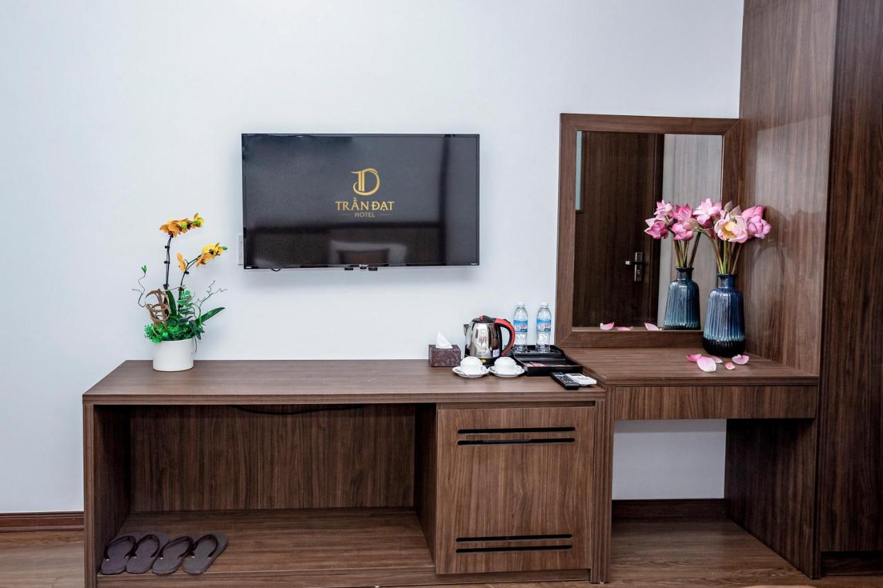 Tran Dat Hotel Ha Long Exteriör bild