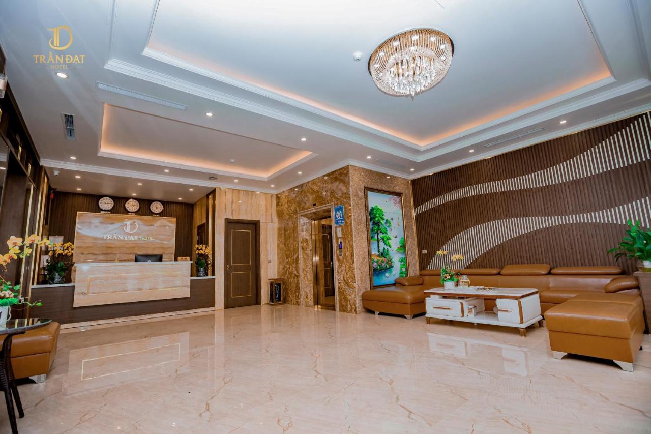Tran Dat Hotel Ha Long Exteriör bild