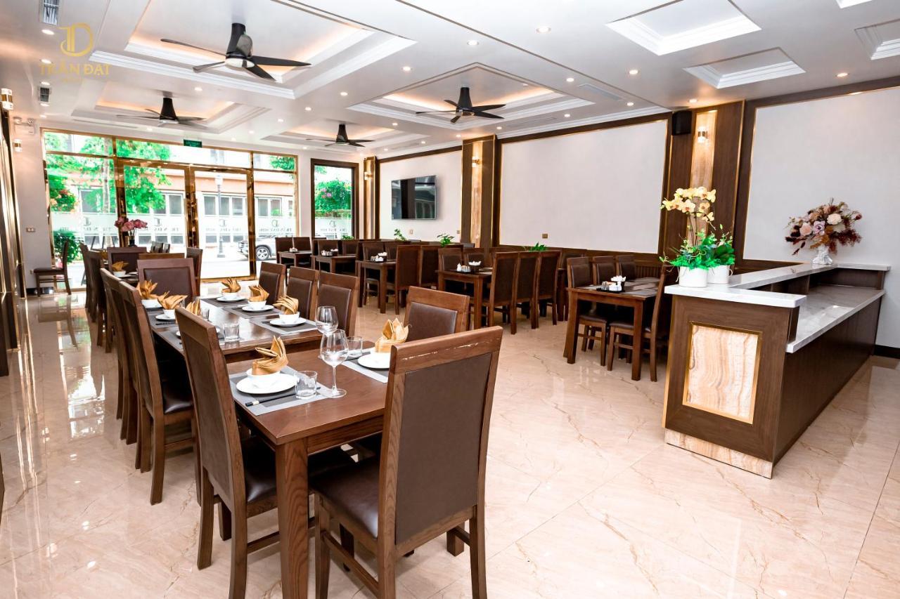 Tran Dat Hotel Ha Long Exteriör bild