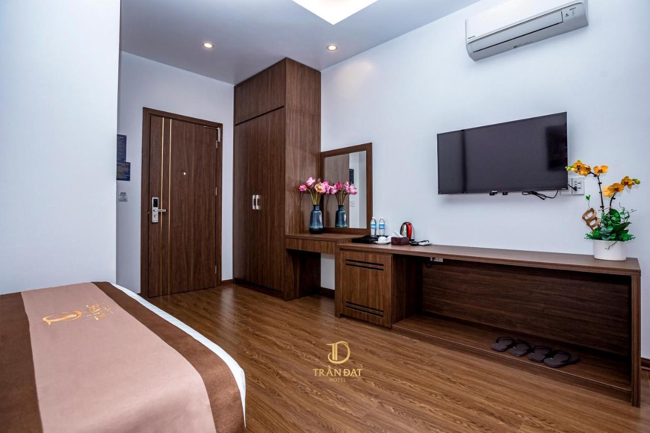 Tran Dat Hotel Ha Long Exteriör bild